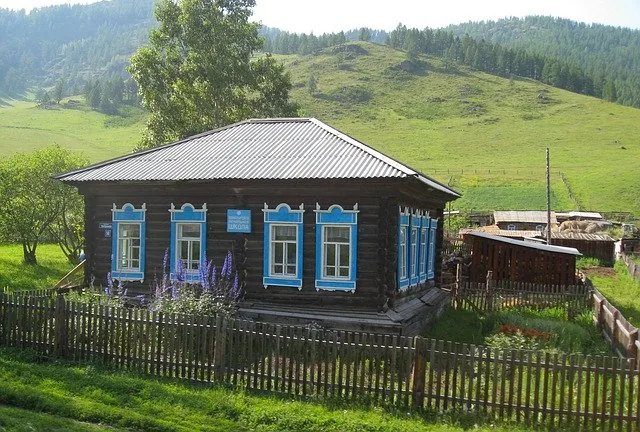 Village de l'Alta&iuml; en Russie - territoires de sobri&eacute;t&eacute;